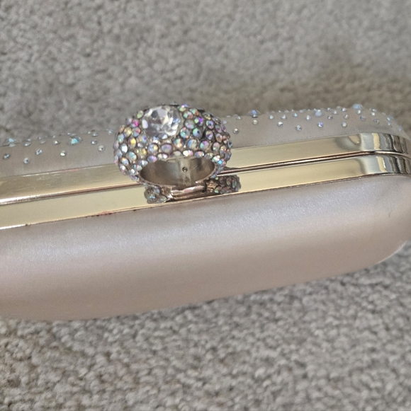 Express Ivory Satin Rhinestone Evening Clutch - Picture 6 of 12